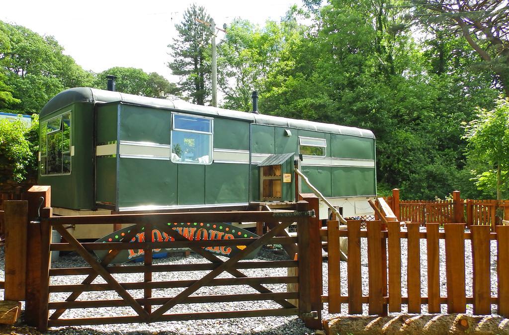 Showman'S Wagon At Coed Cae Dolgellau Eksteriør bilde